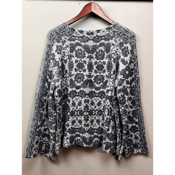 Lucky Brand Sweater Womens Medium Blue Bell Sleeve Floral Wool blend Boho - Picture 2 of 6
